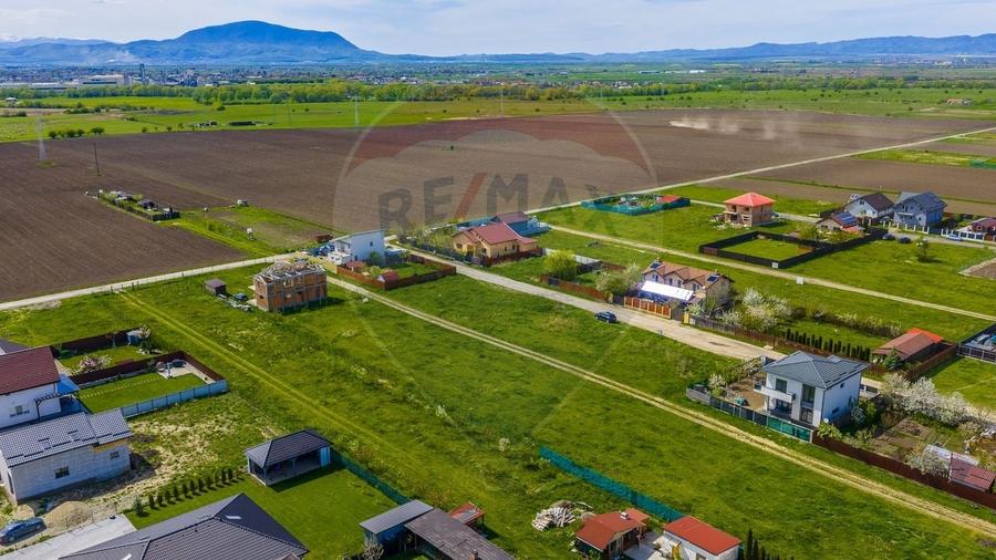 Teren Construcții intravilan de 434 mp, în Sânpetru