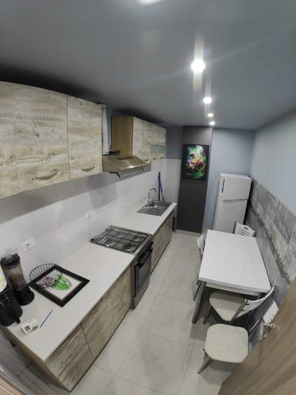 Apartament cu 3 camere decomandat în Ultracentral