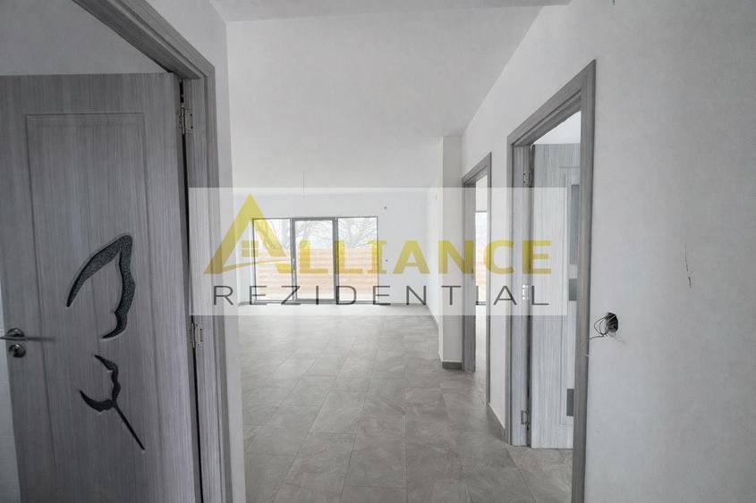 Casă individuală cu 3 camere cu Canalizare în Berceni
