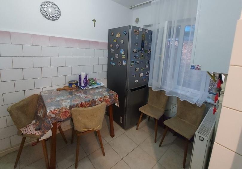 Casă cu 3 camere cu Teren 130 Mp în Coiciu