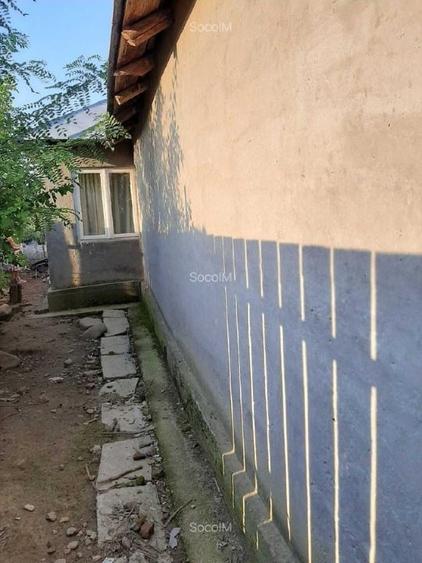 Casă individuală cu 4 camere cu Teren 1300 Mp în Sihlea