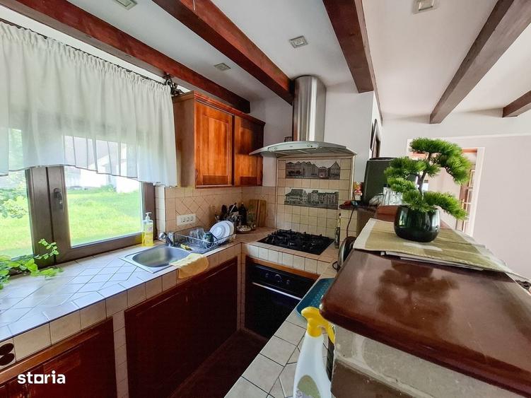 Casă cu 4 camere în Sucevița