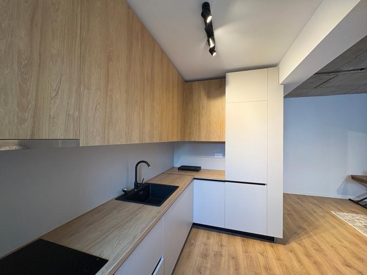 Apartament cu 2 camere decomandat în Barbu Văcărescu