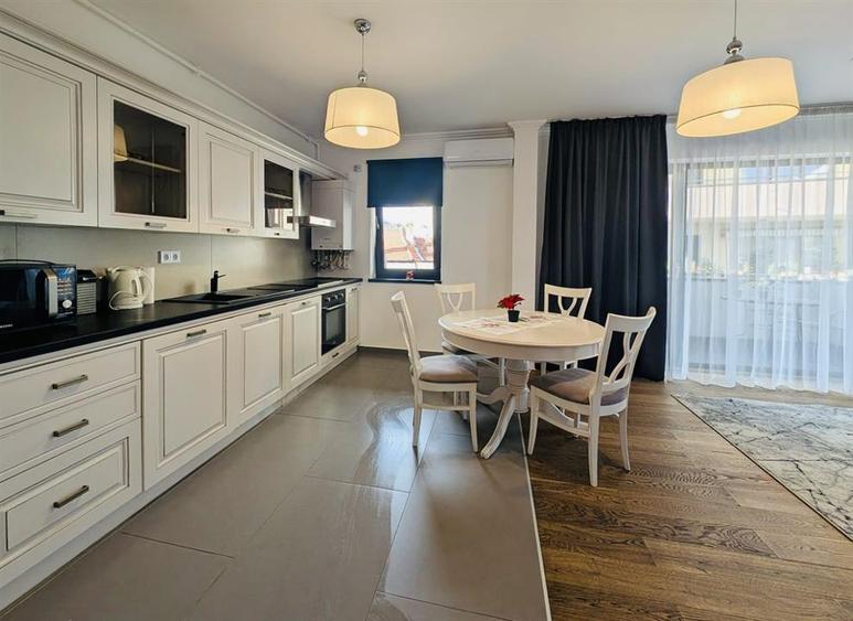 Apartament cu 2 camere decomandat, mobilat în Centrul Civic