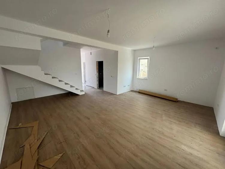 Casă cu 4 camere în Favorit