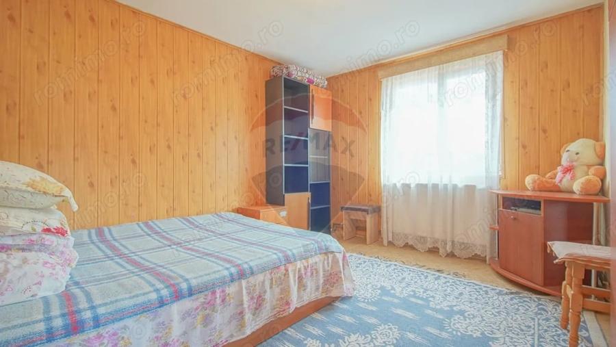 Casă cu Teren 168 Mp în Central