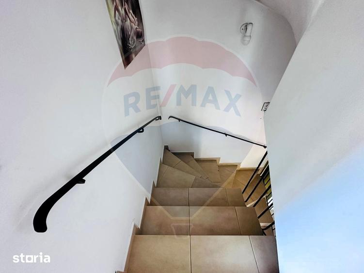 Casă cu 4 camere cu Teren 250 Mp în Tărtășești
