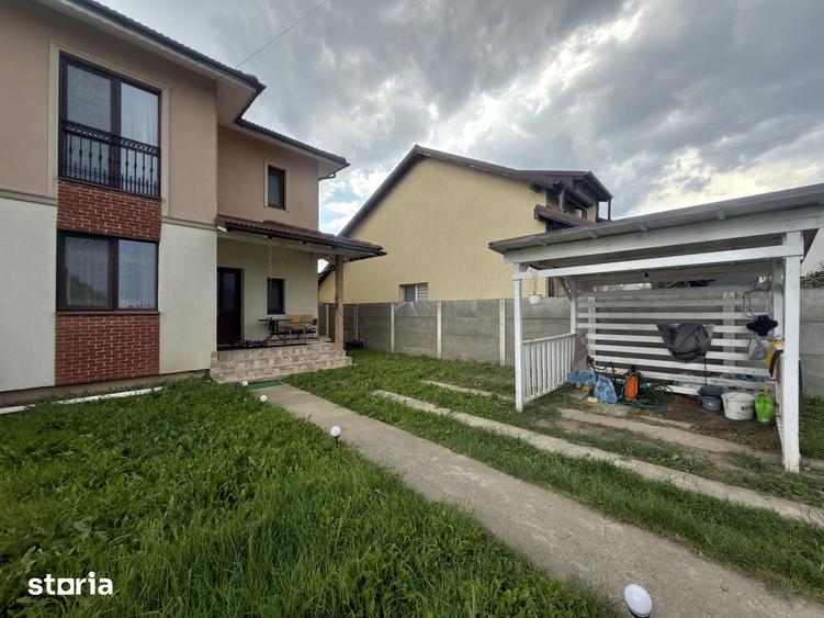 Casă cu 4 camere cu Teren 263 Mp în Sânmihaiu Român