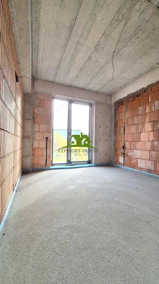 Apartament cu 3 camere decomandat în Traian