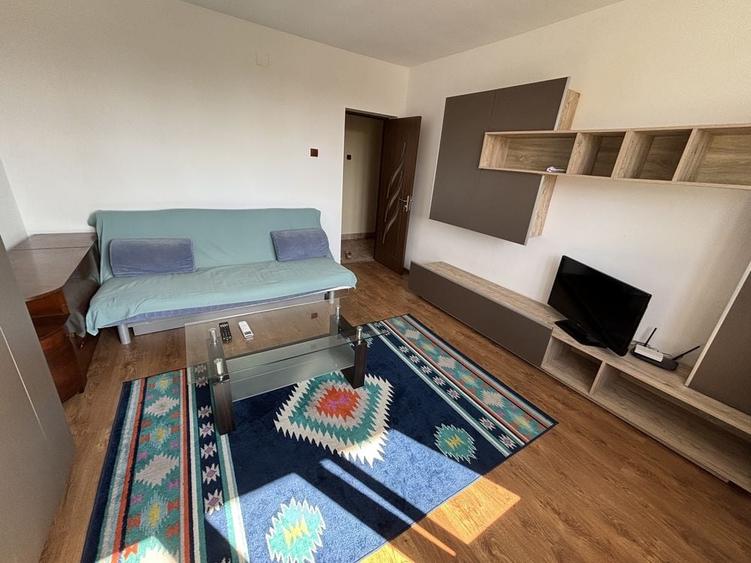 Apartament cu 2 camere decomandat în Complex Studențesc