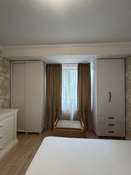 Apartament cu 2 camere decomandat, mobilat în Central