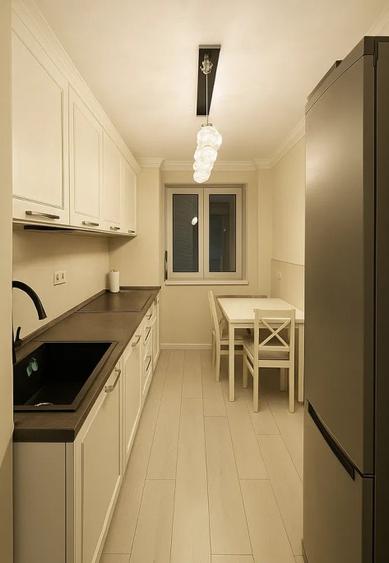 Apartament cu 3 camere decomandat, mobilat în Gorjului