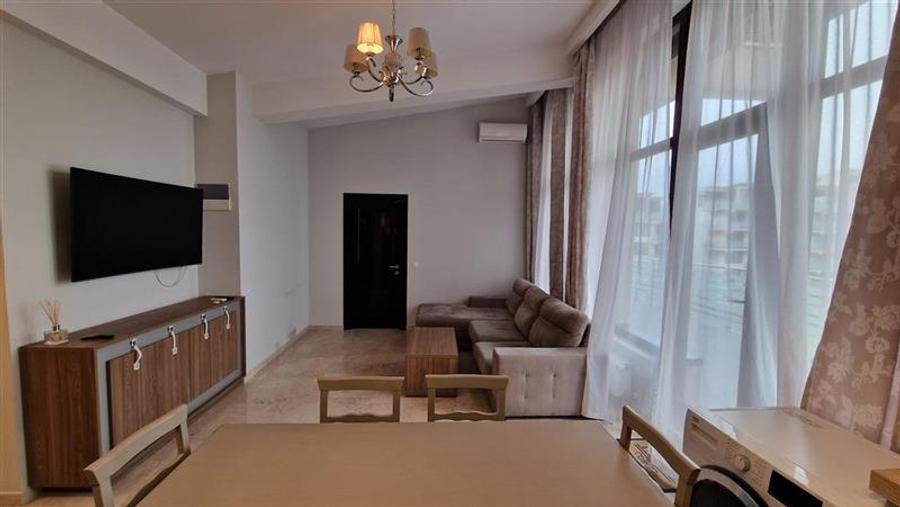Penthouse cu 3 camere decomandat, mobilat în Copou