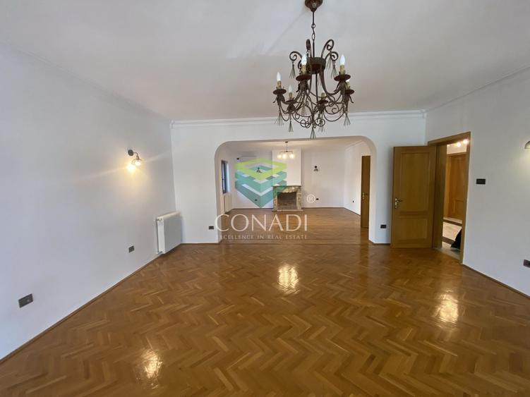 Casă individuală cu 13 camere cu Piscina în Cotroceni
