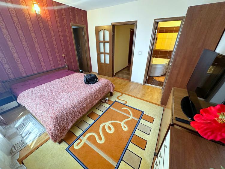 Apartament cu 3 camere semidecomandat în Iris