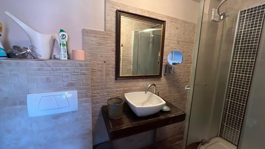 Casă individuală cu 5 camere cu Canalizare în Floreasca