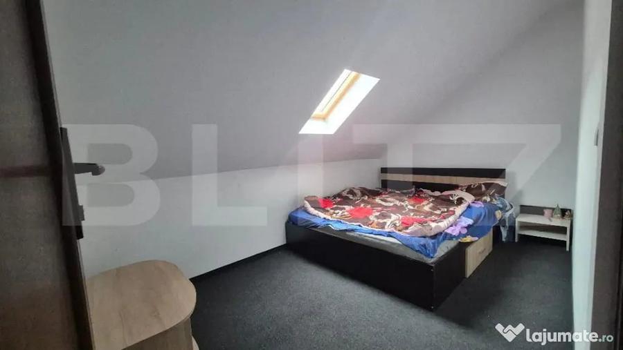 Apartament cu 4 camere decomandat în Careiului