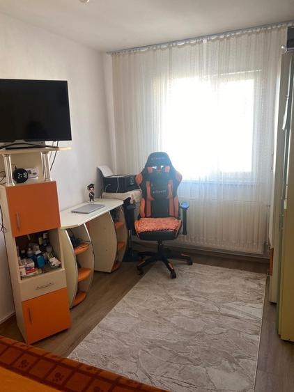 Inchiriez apartament doua camere - 3