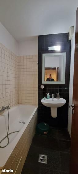 Apartament cu 2 camere decomandat în 13 Septembrie