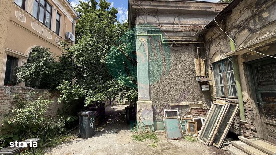 Casă cu 4 camere decomandat cu Teren 200 Mp în Universitate