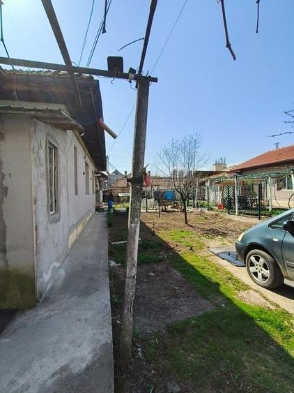Duplex cu 3 camere cu Canalizare în 1 Mai