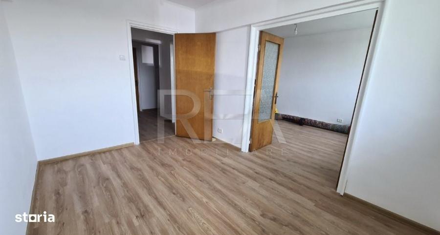 Apartament cu 3 camere decomandat în Drumul Taberei