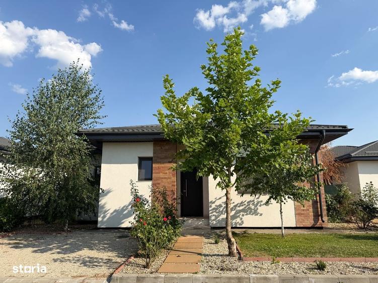 Casă cu 4 camere în Corbeanca