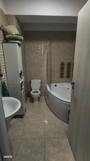 Apartament cu 3 camere decomandat în Dudu