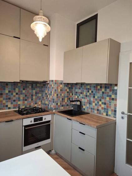 Apartament cu 3 camere decomandat în Copou