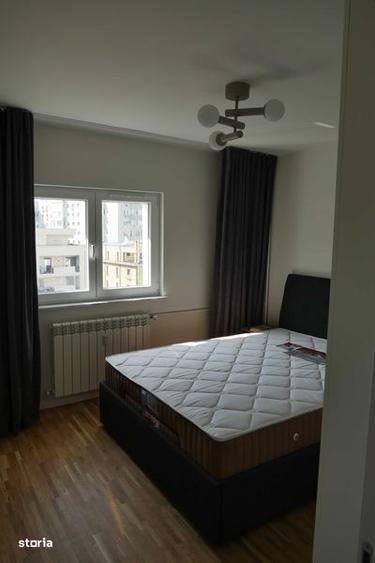 Apartament cu 4 camere, mobilat în Victoriei