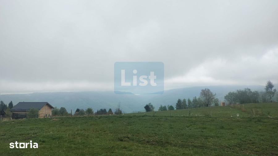 Casă cu 4 camere cu Teren 1000 Mp în Mărișel