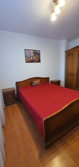 Apartament cu 3 camere decomandat în Colentina