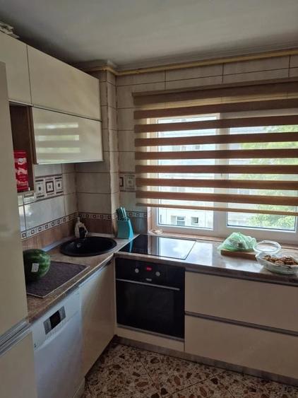 Apartament cu 4 camere decomandat în Găvana
