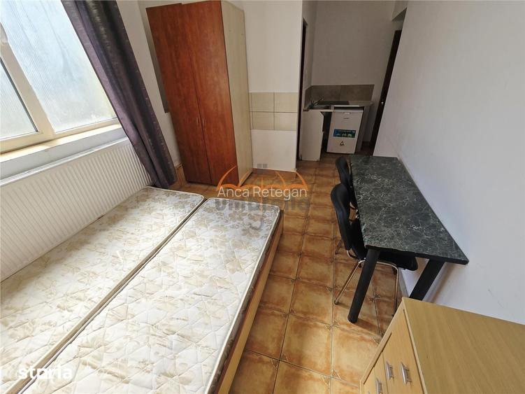 DE INCHIRIAT garsoniera , zona Plopilor Manastur, 17 mp, 180 euro