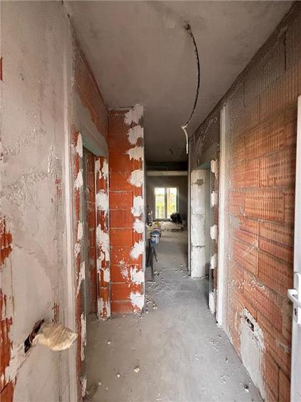 Duplex cu 4 camere cu Canalizare în Moșnița Nouă