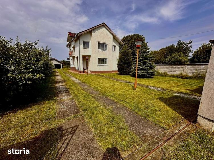 Casă cu 4 camere cu Teren 4400 Mp în Peștișani