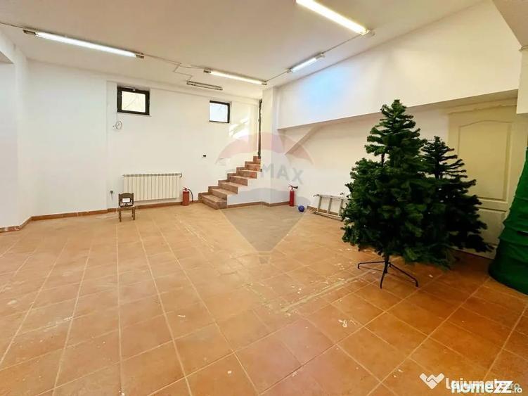 Casă cu 7 camere cu Teren 853 Mp în Iancu Nicolae