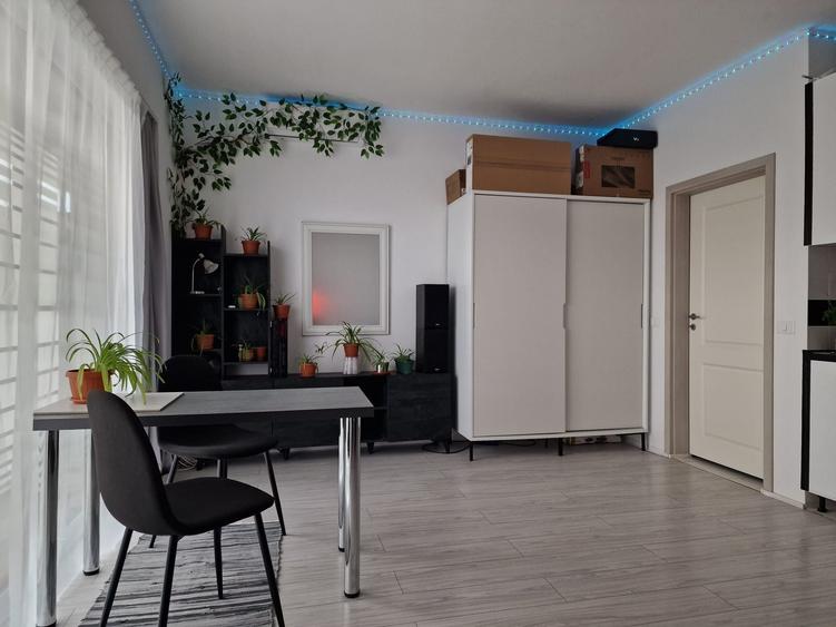 Apartament semidecomandat în Sântandrei