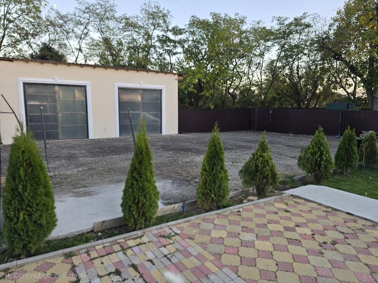 Casă cu 3 camere în Ștefănești