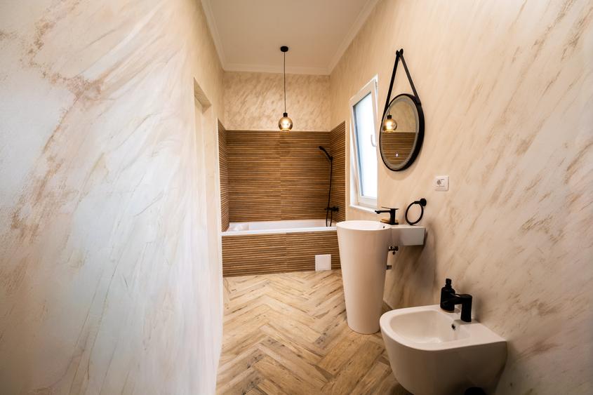 Casă individuală cu 4 camere cu Piscina în Moșnița Nouă