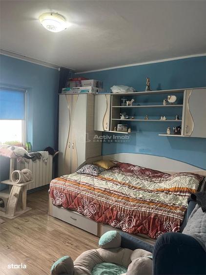 Apartament cu 3 camere în Micro 20