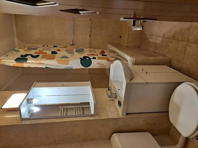 Apartament cu 3 camere decomandat în Hipodrom 3