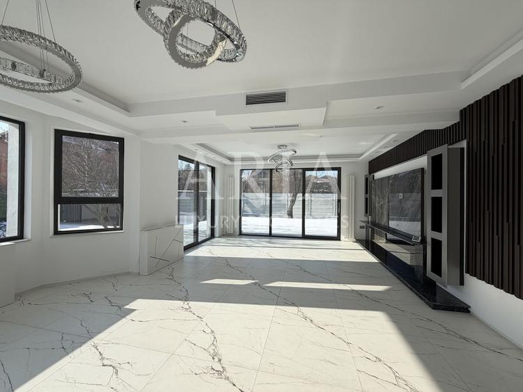 Casă individuală cu 7 camere cu Piscina în Pipera