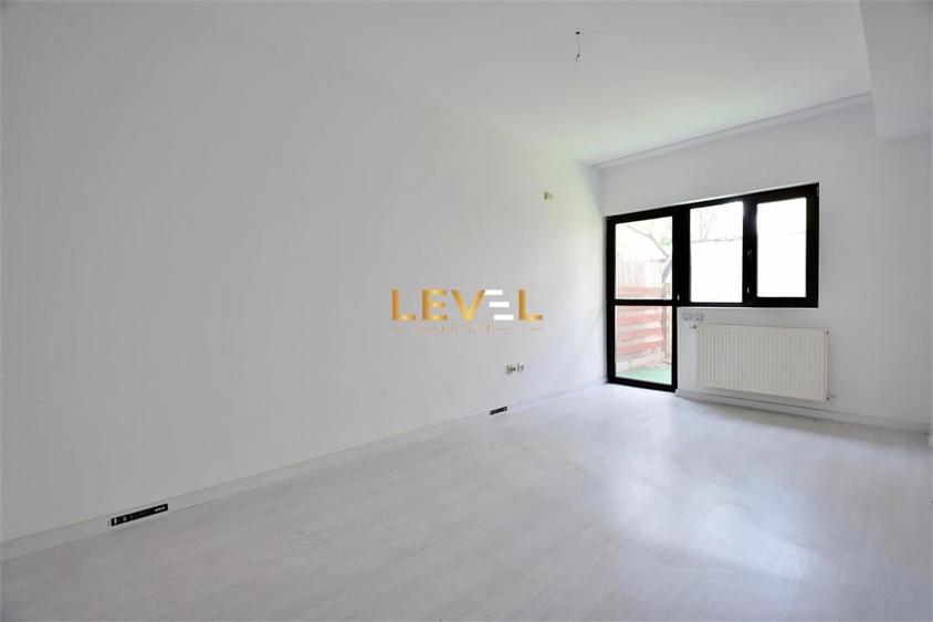 Duplex cu 3 camere cu Garaj în Central
