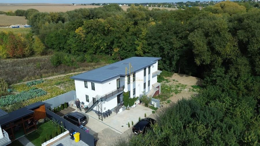 Casă cu Teren 202 Mp în Plopeni
