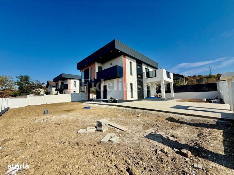 Casă cu 4 camere în Sticlăria