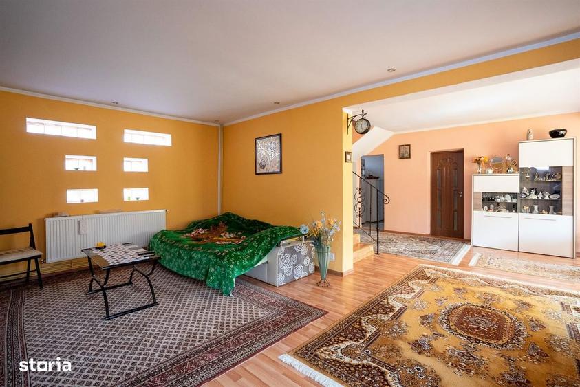 Casă cu 5 camere cu Teren 500 Mp în Oncea