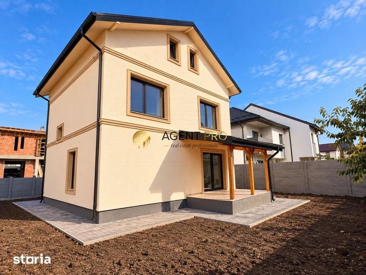 Casă cu 5 camere cu Teren 300 Mp în Central