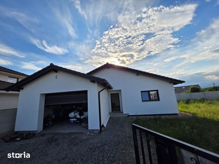 Casă cu 2 camere cu Teren 450 Mp în Cetate
