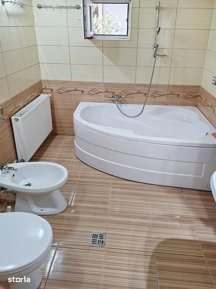 Casă cu 5 camere decomandat cu Teren 780 Mp în Săcălaz